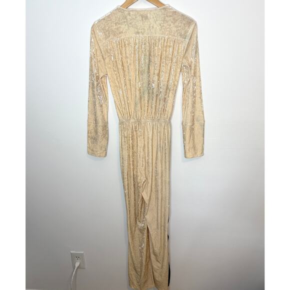 Free People We Are HAH Jump On It Velvet Jumpsuit In Almond Milk Size Small New - Picture 11 of 16